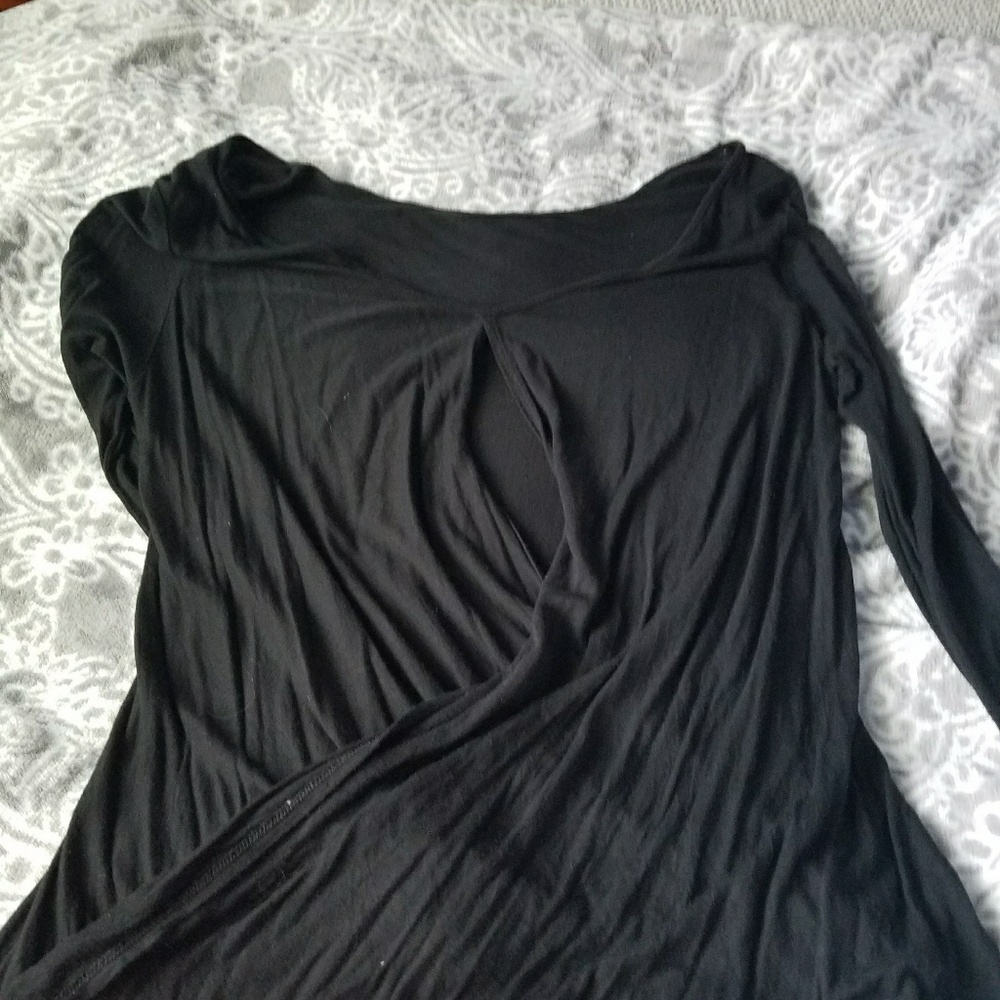 Black ling sleeve open back juniors shirt